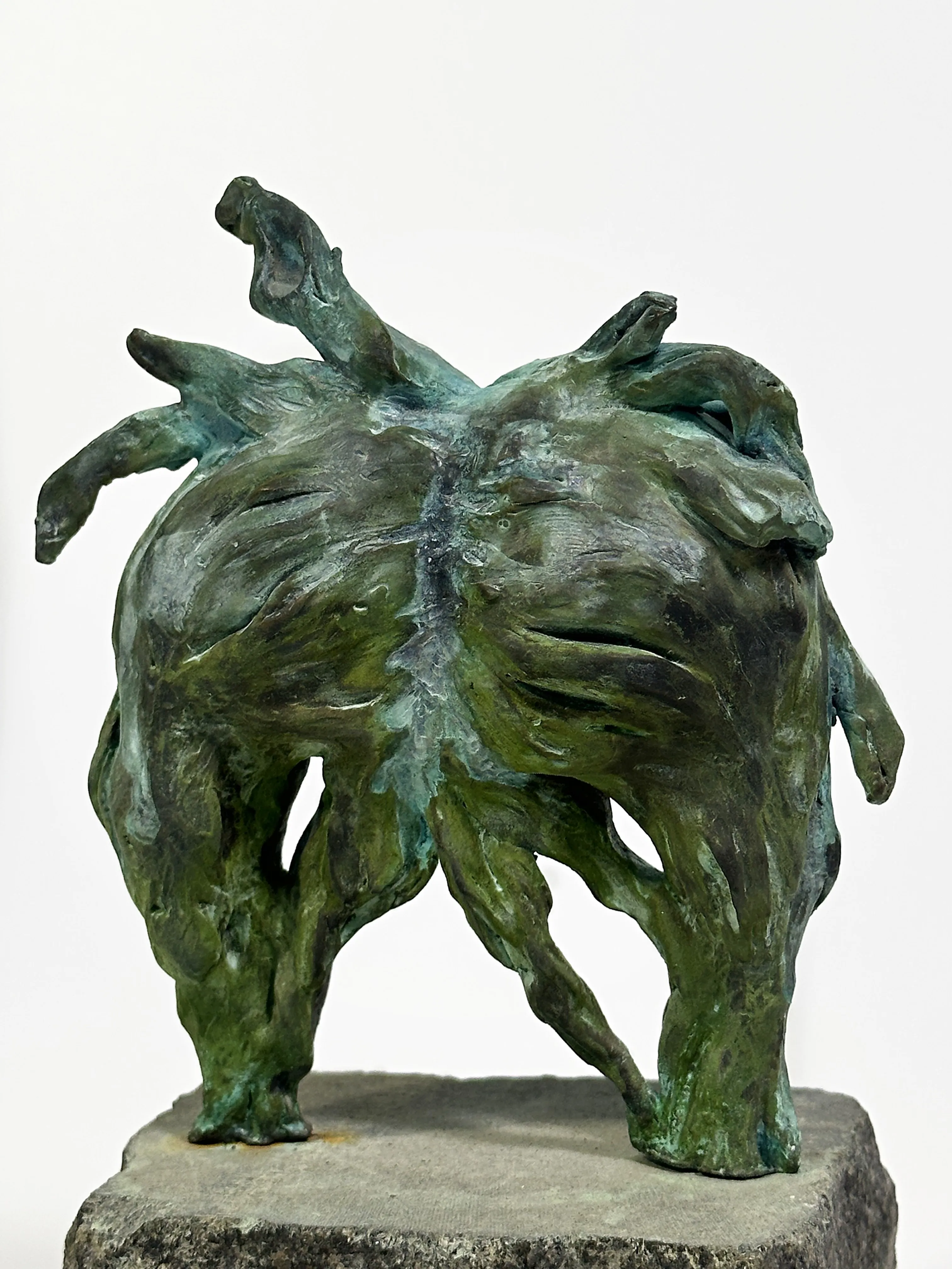 Зображення "Первісне Сонце" від Дмитро Войтович, розмір: H 25 (with base), матеріали: Граніт, бронза, медіум: Скульптура, місто: Київ, серія: Первісні Фото 4 з 6.