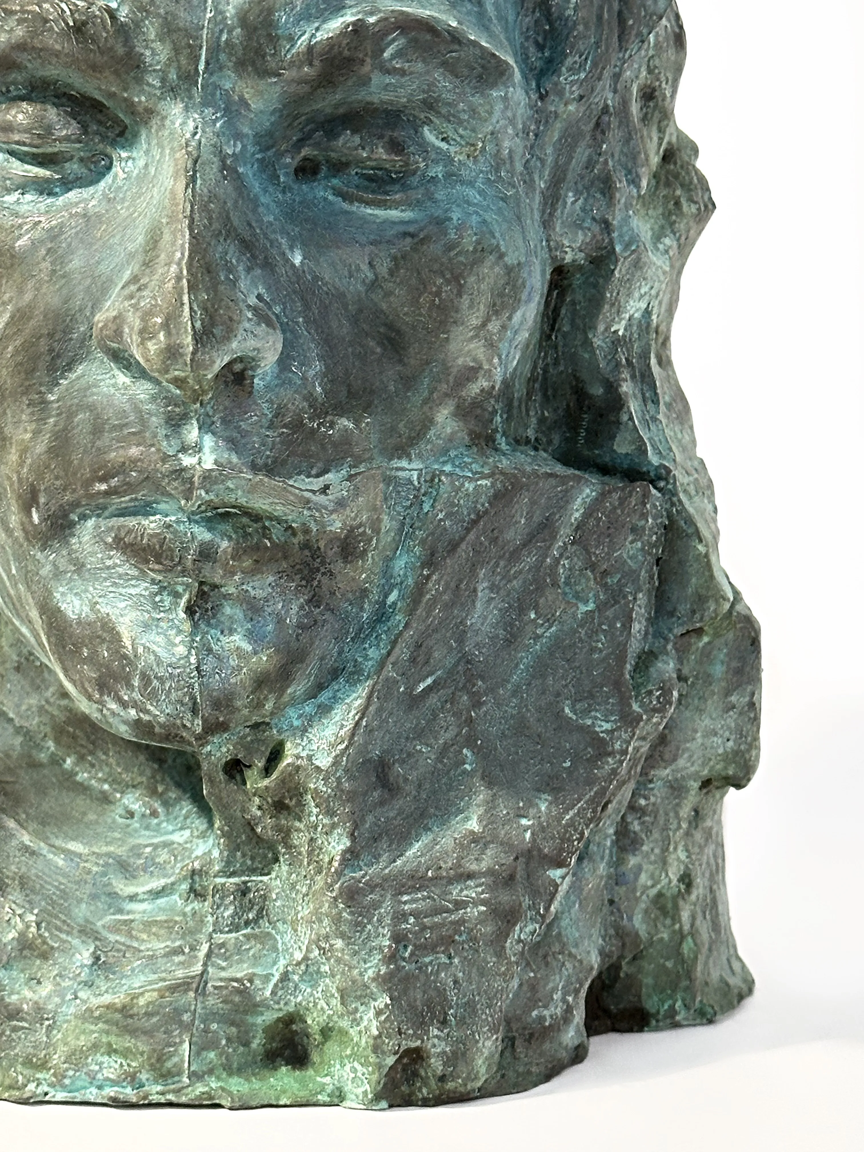 Зображення "Первісний обладунок" від Дмитро Войтович, розмір: H 40, матеріали: Бронза, медіум: Скульптура, серія: Первісні, ціна: $1400 Фото 5 з 7.