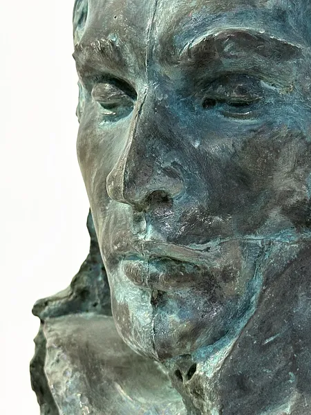 Зображення "Первісний обладунок" від Дмитро Войтович, розмір: H 40, матеріали: Бронза, медіум: Скульптура, серія: Первісні, ціна: $1400 Фото 6 з 7.